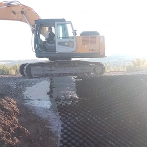 Geogriglia <span class=keywords><strong>Geo</strong></span> Mesh, Griglia per Ghiaia, Geocella per Stabilizzazione del Terreno, Stabilizzatore per Ghiaia, Griglia <span class=keywords><strong>di</strong></span> Supporto per Terreno - Product Image 6