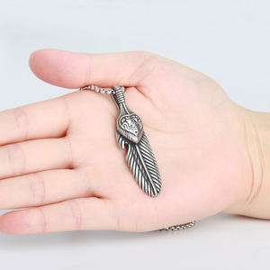 Collana con ciondolo in piuma di cuore in acciaio inossidabile con Design 3D senza appannamento per donna uomo - Product Image 3