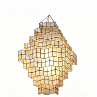 Lustre moderne sur mesure en albâtre, grand et carré, design empilé, lampe suspendue pour hall d'hôtel, réception, villa