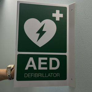 Señalización de Desfibrilador de Emergencia AED Fotoluminiscente que Brilla en la Oscuridad, Tipo V, 3D, de PVC, para Montar en la Pared - Product Image 4