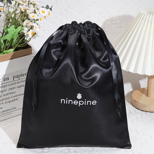 定制标志印花黑色缎面抽绳袋包装帽子奢华发胶内衣假发鞋包储物防尘丝袋 - Product Image 1