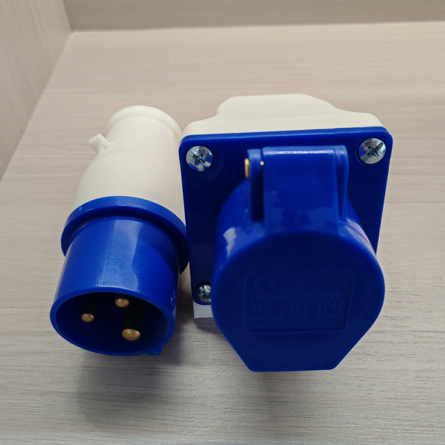 16 Amp 3 Pin Brass ABS Industrial Socket 220-250V Weatherproof IP44 2P+E 3Phase for Camper Vans Caravans Motor Homes