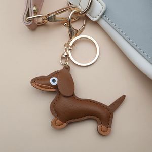 Porte-clés en cuir Teckel très populaire, mini-porte-clés chiot mignon de dessin animé, breloques de sac, accessoires décoratifs tendance - Product Image 1