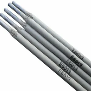 Électrodes rutile soudage 2.5mm 5.0mm bâton de soudage électrode 20 kg chine électrode de soudage fournisseurs d'usine E6013