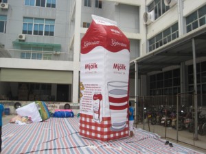 Vente flash : Carton de lait gonflable pour événements publicitaires en extérieur - Product Image 4