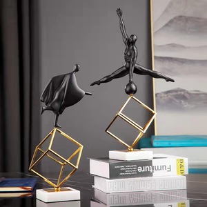 Decorazioni per la casa moderne decorazioni in resina in metallo ginnastica figura craft home desktop decoration per <span class=keywords><strong>soggiorno</strong></span> - Product Image 3