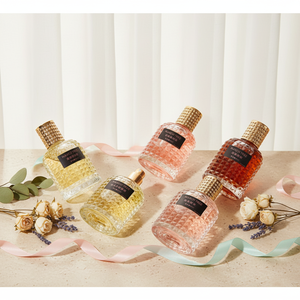 Parfums pour femmes en lot de 50 miniatures, parfums longue durée, brumes corporelles en gros - Product Image 4