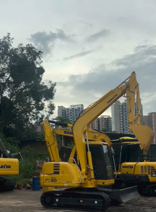 Excavadora de cadenas Komatsu 60 de 6 toneladas en oferta, con componentes de alta calidad, 1 año de garantía, importación mundial - Product Image 5