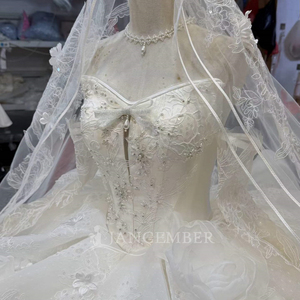 Modern Embroidered Ball Gown Floor-Length <b>Wedding</b> Lace Appliques Floral Print Long Sleeves Sweetheart Neckline Backless Chapel - Product Image 6