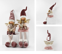 Décorations de Noël en gros, cadeaux artisanaux, ornements de Noël, poupée ange en tissu rose rembourrée avec des ailes dorées