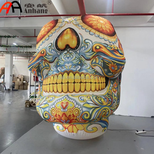 Gigantesca Teschio di Zucchero Gonfiabile da 3m con Motivo Floreale Colorato per Halloween, Eventi <span class=keywords><strong>del</strong></span> <span class=keywords><strong>Giorno</strong></span> dei Morti, Parate, Pubblicità e Decorazioni - Product Image 1