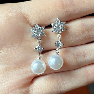 Orecchini pendenti con nappe a forma di fiocco di neve effetto perla barocca per donna, eleganti gioielli pendenti per le orecchie - Product Image 3
