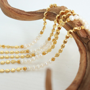 CAIOOCHE Pulsera Sencilla y Elegante <span class=keywords><strong>con</strong></span> Material de Cobre Brillante y Perlas de Agua Dulce, Cadena de Mano <span class=keywords><strong>para</strong></span> Mujer, Venta al por Mayor de Fábrica - Product Image 3