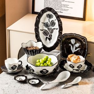 Luxury Retro Solid Pattern Flower Shape Stoneware Dinnerware Set Classic Europe Style Service Hotels Home Customizable Color - Product Image 1