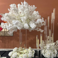 Décorations et fournitures de mariage MoKtong : Centres de table floraux blancs durables et abordables avec installation facile