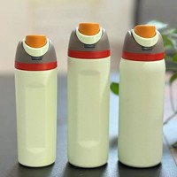 K135 2025 Meilleure Vente Nouveau Produit Bouteille d'Eau Prête à l'Emploi avec LOGO Usine de Bouteilles d'Eau en Acier Inoxydable Double Paroi Thermos Isolé en Acier Inoxydable