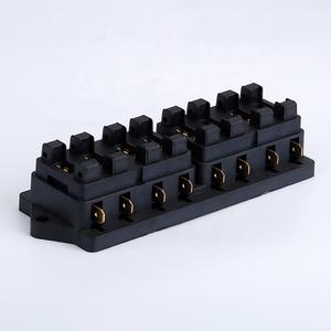 Buen <span class=keywords><strong>precio</strong></span>, caja portafusibles <span class=keywords><strong>de</strong></span> hoja <span class=keywords><strong>de</strong></span> 8 vías, portafusibles automotriz para coche, barco, camión, con cubierta impermeable - Product Image 4