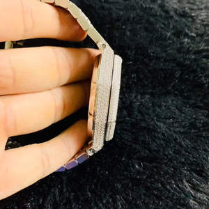 Elegante Reloj de Acero Inoxidable con Moissanita y Detalles Brillantes, Estilo Clásico de Cuarzo, Diseño Atemporal, Perfecto para la Oficina - Product Image 5