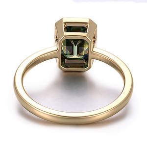 Anillo de oro macizo de 18k personalizado de PROVENCE, anillo minimalista con moissanita verde de corte esmeralda para mujer, anillo para fiesta de aniversario. - Product Image 3