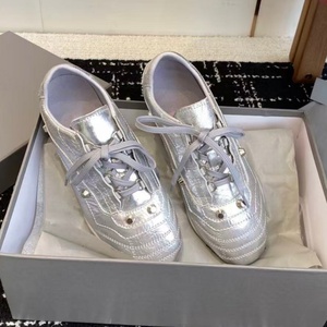 Zapatos deportivos transpirables y cómodos para las cuatro estaciones, con diseño de colores brillantes y calidad duradera. Zapatos de marca de diseñador. - Product Image 3