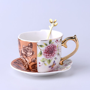 Tasse à café en céramique asymétrique en forme spéciale motif floral et oiseaux, style rétro, avec soucoupe – Nouveau design pour la rentrée scolaire - Product Image 6