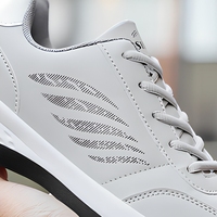 Chaussures décontractées classiques pour hommes de haute qualité, légères, de luxe, à la mode, en PU imperméable, avec semelle extérieure en EVA pour l'été