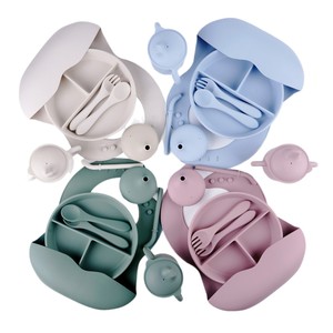 Set de alimentación para bebés, plato de silicona con ventosa, tenedor, cuchara, babero, set de once piezas para 0-12 meses - Product Image 1