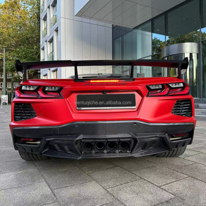 Kit carrosserie en fibre de carbone sèche pour Chevrolet Corvette C8, comprenant un diffuseur avant, un spoiler, un capot et un pare-chocs. - Product Image 6