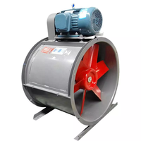 Le moteur de ventilateur de conduit en ligne industriel est un ventilateur d'extraction d'air extérieur pour la cabine de pulvérisation