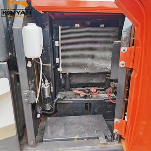 Mini-excavatrice sur chenilles Hitachi ZX70 d'occasion de 7 tonnes avec godet standard de 0,3 m pour la construction de jardins et de routes urbaines - Product Image 5