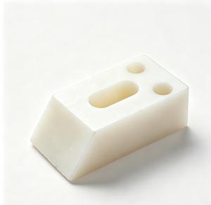 Bloc de montage en plastique POM usiné sur mesure par CNC avec base carrée et trou central pour applications de prototypage rapide - Product Image 2