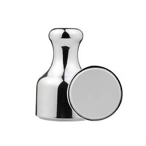 Mini <span class=keywords><strong>appareil</strong></span> de refroidissement portable pour les mains, resserre les pores, apaise et répare les dommages causés par le soleil, réduit le gonflement matinal - Product Image 4