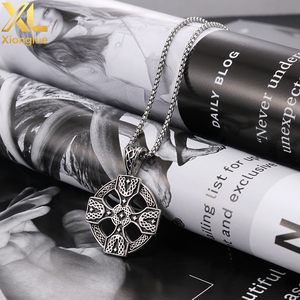 Collier Pendentif Rétro en Acier Inoxydable Prêt à Expédier, Motif Croix Vintage, Nœud Irlandais, Bijou Viking Nordique, Cadeau pour Hommes et Femmes - Product Image 5