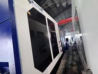 Máquina de Moldeo por Inyección de Plástico Haitiana Usada de 1000 Toneladas, Adecuada para la Producción de Parachoques de Automóviles y Artículos de Primera Necesidad
