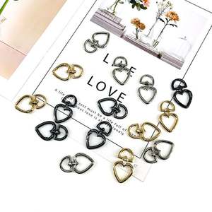 Haomeng matériel pêche coeur printemps anneau porte-clés moderne pour amour crochet pendentif bricolage accessoires métal matériel en gros en Stock - Product Image 1