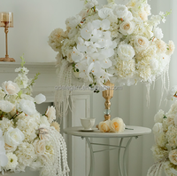 EG-N07 Boule florale blanche avec orchidée papillon, Phalaenopsis blanche et rose pour la décoration d'allées, de chemins et de tables