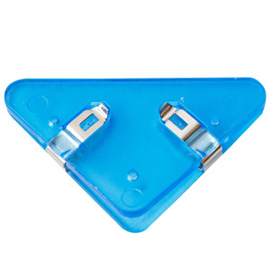Clip à mémo triangulaire 50 mm en plastique couleur aléatoire pour papiers et livres - Product Image 2