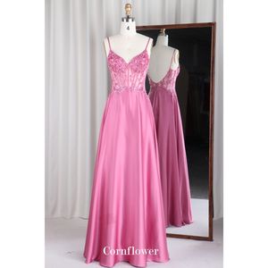 Robe de <span class=keywords><strong>demoiselle</strong></span> d'honneur moderne en satin pour jeunes femmes jupe droite corset en arête de poisson transparent longueur de plancher sans manches conception de dos en V - Product Image 1