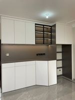 Réfrigérateur tout-en-un grande capacité avec armoire latérale et vitrine en verre trempé pour la salle à manger et la zone boissons des maisons de luxe