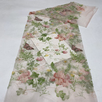 Tissu en maille tricotée 100 % polyester avec broderie de perles et de sequins imprimée sur le thème des plantes et des animaux, idéal pour les accessoires de performance et les robes.