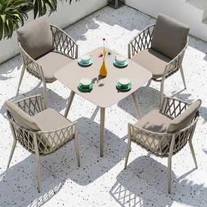 Ensemble de salle à manger moderne pour patio extérieur avec chaises en rotin et table en pierre ou en plastique imitation bois pour meubles de jardin - Product Image 4