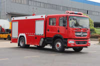 Truk api tugas ringan Nasional dongfeng Tiongkok HOWO 320 HP 4X2 tangki air truk api