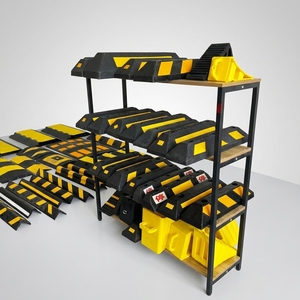 Cale de roue haute visibilité pour voie ferrée, en caoutchouc réfléchissant jaune et noir, pour la sécurité routière - Product Image 1