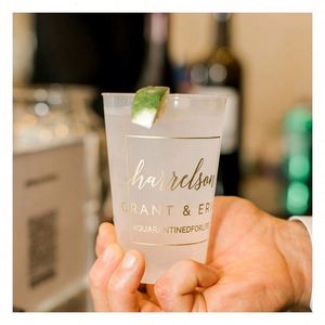 Vasos de Plástico Esmerilados Personalizados para Bar de Recepción de Bodas, Vasos de Plástico Irrompibles para Estadios, Ecológicos y Reutilizables para Fiestas de Compromiso - Product Image 1