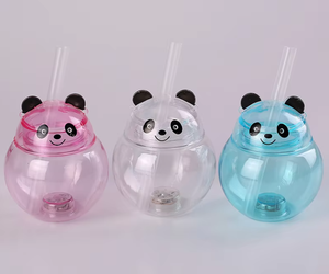 Botella de Agua Personalizada al por Mayor de 500ml con Diseño Creativo de Panda, Cordón y Luz LED, Vasos para Granizados con Asa de Transporte - Product Image 2