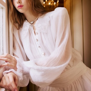 Vestido OEM de primavera nuevo con mangas abullonadas y volantes, diseño plisado y volanteante, vestido de malla suelto para mujer - Product Image 2