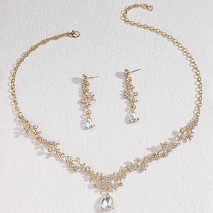 Conjunto de Joyería con Diseño Floral Estilo Mori Girl - Exquisito Collar y Aretes de Aleación de Zinc con Cristales de Estrás para Bodas |   Venta al por mayor - Product Image 4