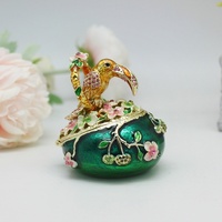 SHINNYGIFTS Guangdong fabricant délicat étain Toucan oiseau bibelot boîte métal artisanat émail pour la décoration de la maison