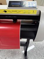 Plotter de Corte Lisbet LB720 con Software Artcut/Coreldraw/SignMaster, Tamaño Máximo de Corte de 620 mm, Resolución de 1280x960, Color Gris