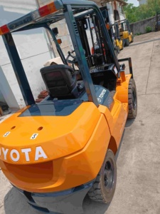 Calidad usada japonesa TOYOTA FD50 FD2.5/3/4/5/7/10/15/16/25/30-Ton carretilla elevadora con capacidad de 5 toneladas disponible en Shanghai - Product Image 5